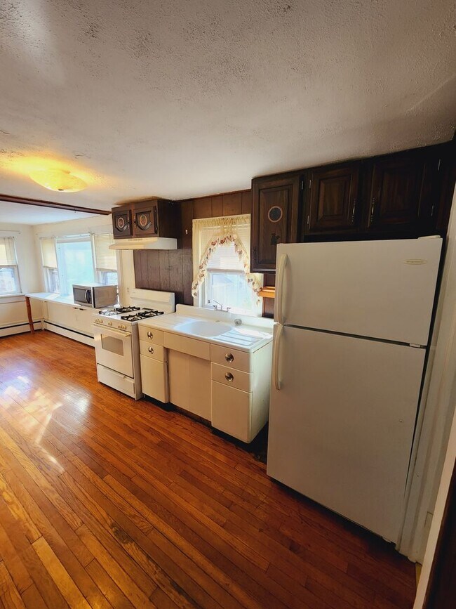 Foto del edificio - 877-877 Lower Swiftwater Rd