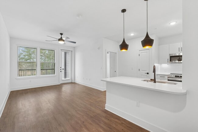 Building Photo - Forayna Davis Park