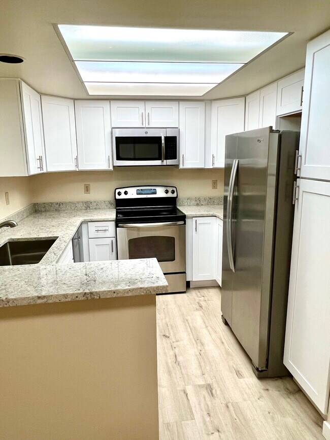 Foto del edificio - 1326 Bellevue Way NE