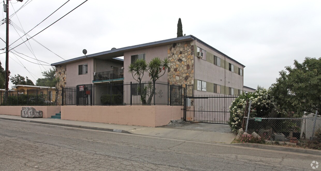 Foto del edificio - 10954 Emery St