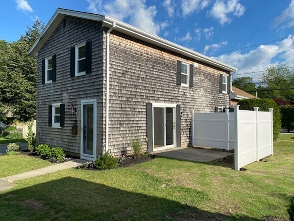 Foto del edificio - 818 Wilbur Ave