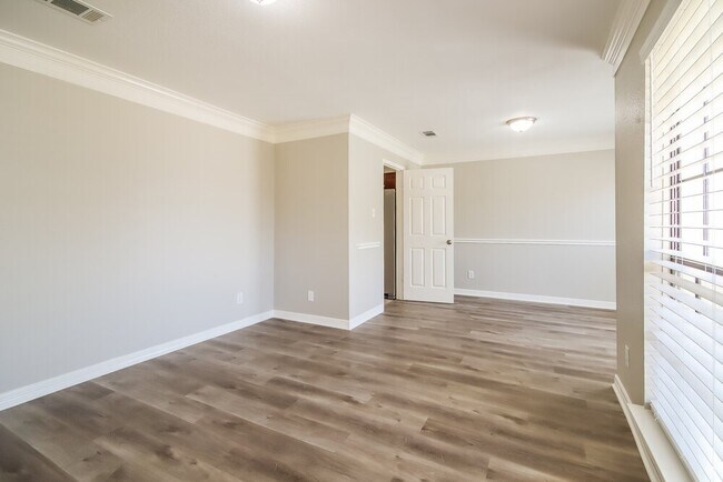 Foto del edificio - 1235 Park Ln