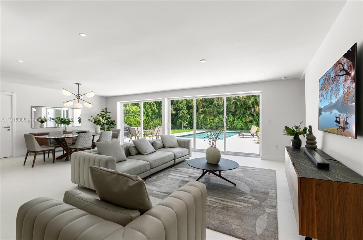 Primary Photo - 45 NE 104th St