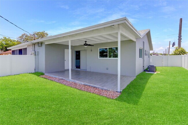 Photo - 2822 N Dixie Hwy Apartment