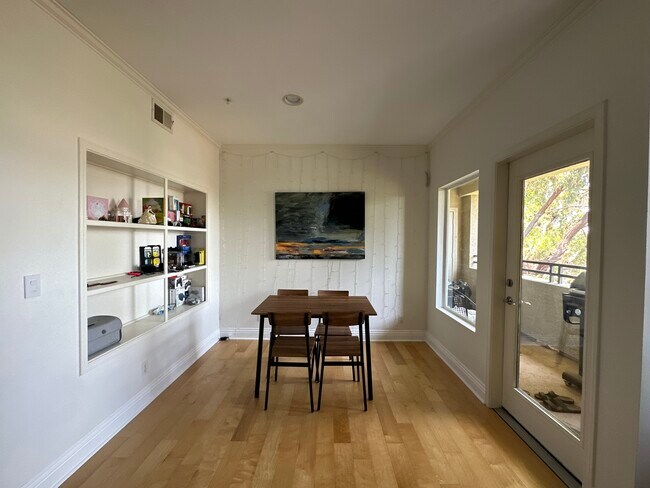 Foto del edificio - 22681 Oakgrove