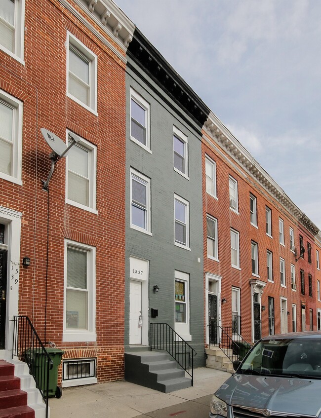 Building Photo - 1537 Argyle Ave