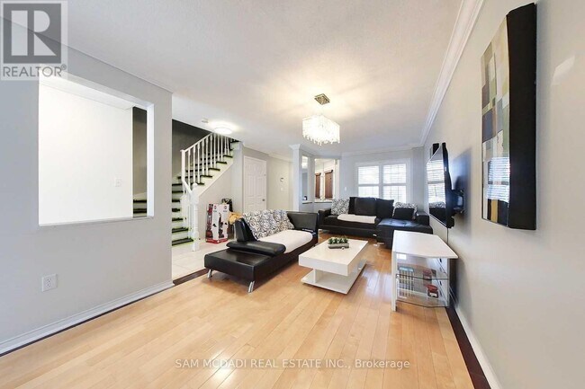 Photo du bâtiment - 5940 Ridgecrest Trail