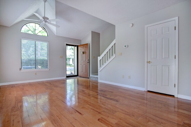 Foto del edificio - 617 13th Ave S
