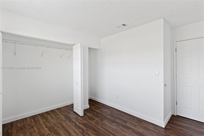 Foto del edificio - 960 N Franklin Ave