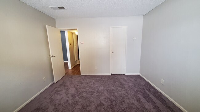 Foto del edificio - 10211 Ura Ln