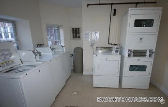 Building Photo - 125 Chiswick Rd