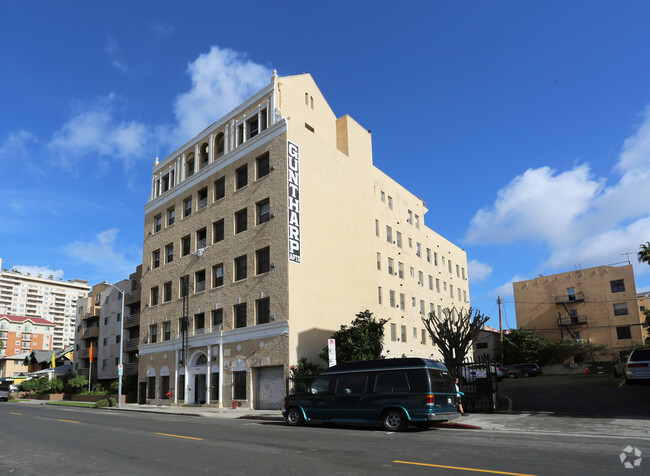 Edificio - Guntharp Apts...Newly Remodeled Gorgeous A...