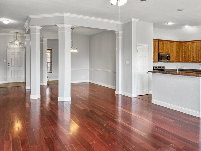 Building Photo - 502 Azalea Dr