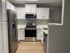 Interior Photo - Summer Crest Apartments