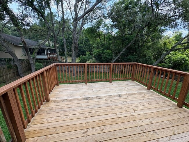 Building Photo - Charming 3/2 Mt Dora w/ Enclosed Backyard ...
