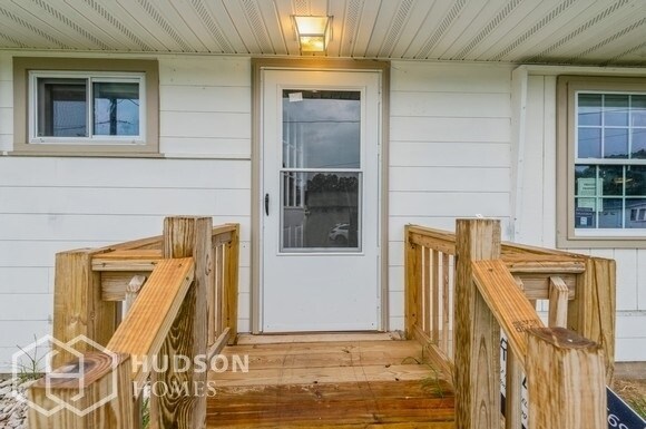 Building Photo - AVAILABLE NOW! - 141 Briarcliff Road, Berw...