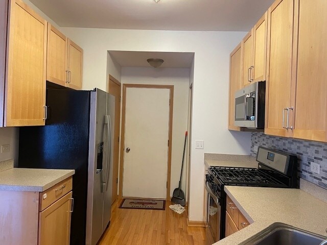 Building Photo - 602 Foxridge Dr