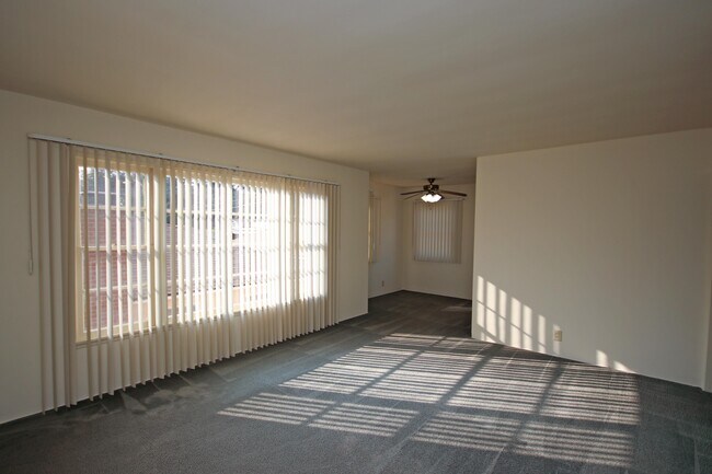 Building Photo - 1307 E Washington Blvd
