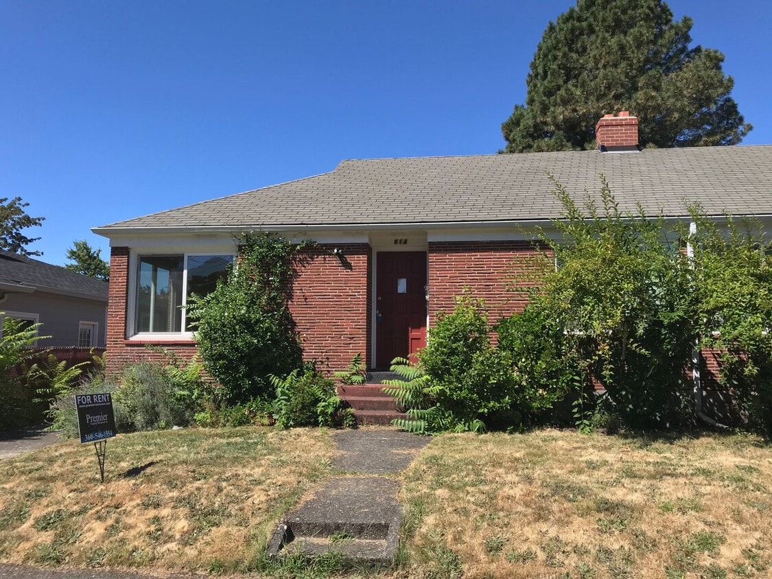 Primary Photo - r614beechstduplexv