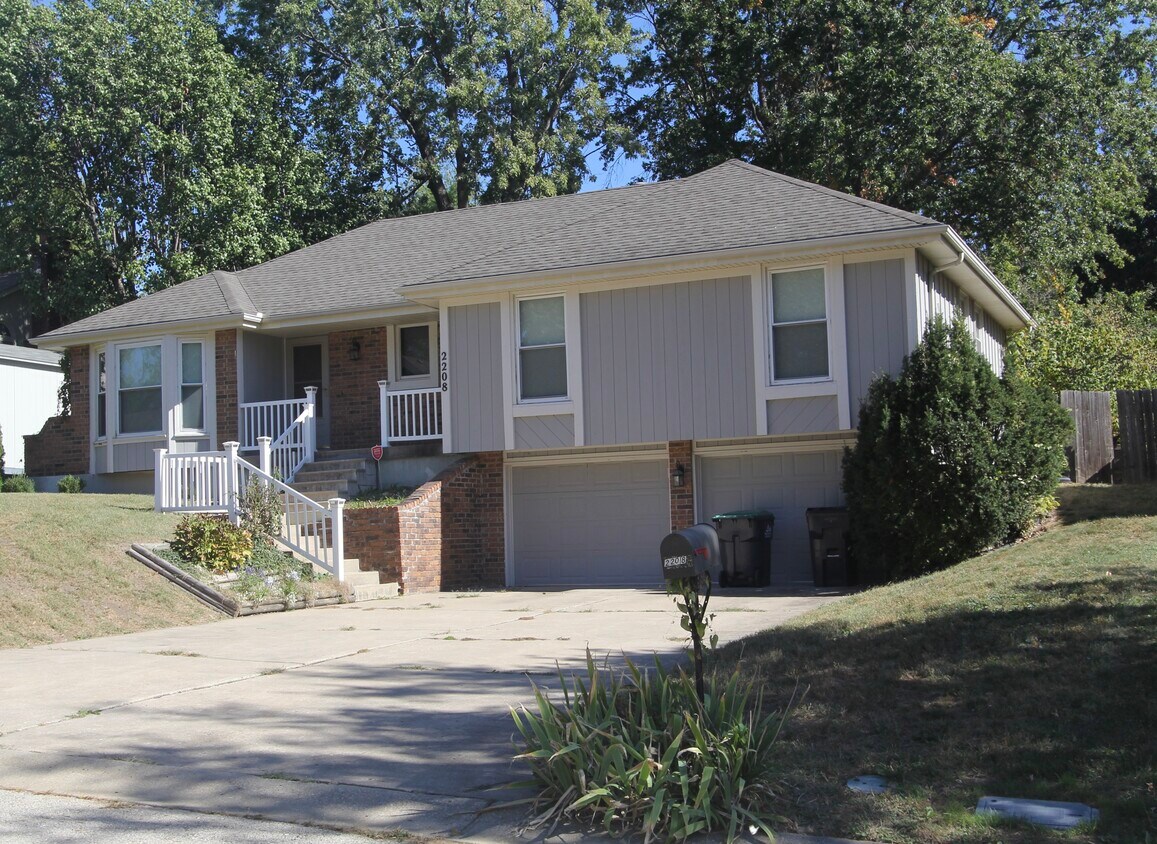 Foto principal - 2208 NW 11th St