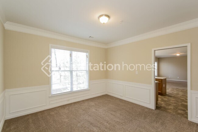 Building Photo - 6134 Foxcroft Ct