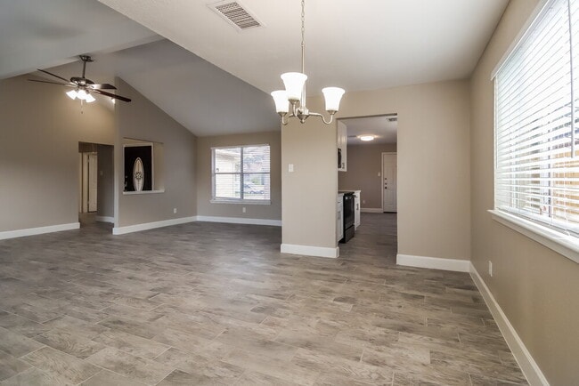 Building Photo - 1814 Pilgrims Point Dr