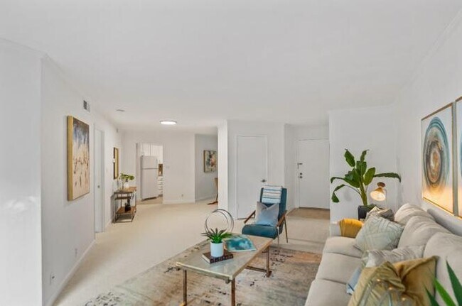 Foto del edificio - 999 Evelyn Terrace W