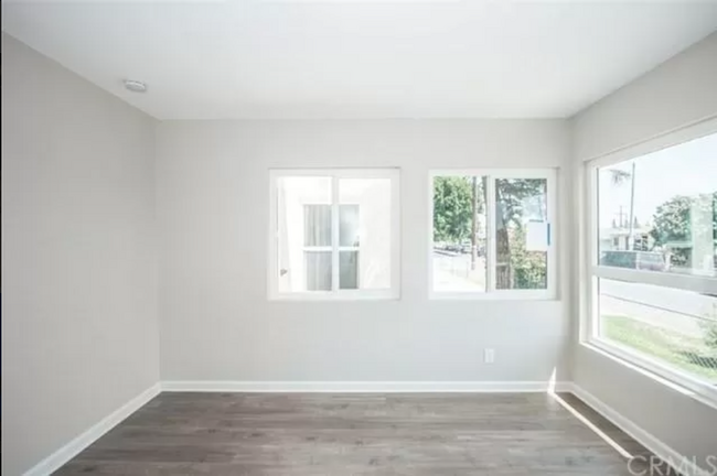Foto del edificio - 3576 Opal St