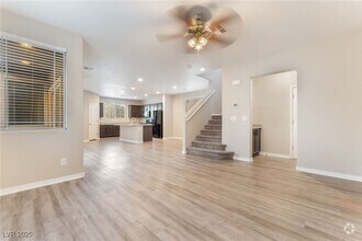 Building Photo - 3049 Historic Horizon Ave