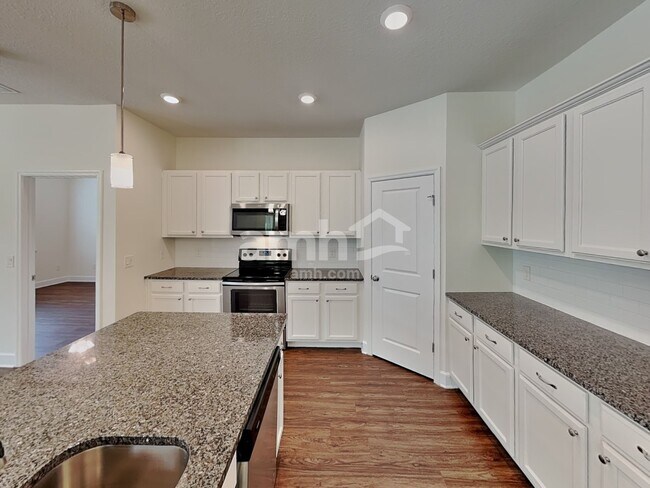 Foto del edificio - 233 Crestrun Loop