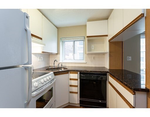 Building Photo - 133 Beaconsfield Rd