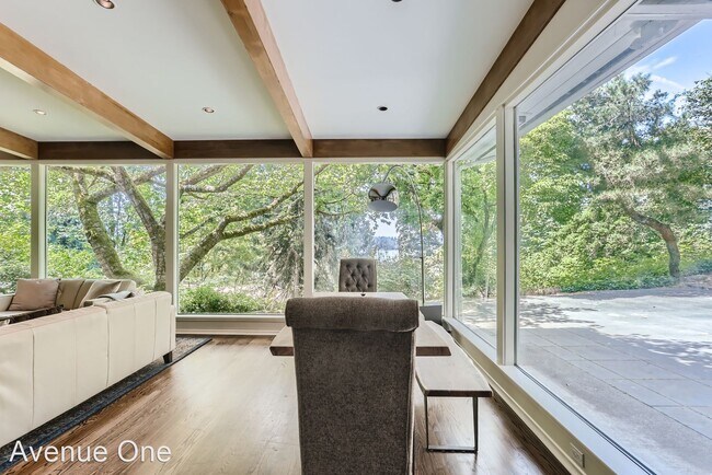 Foto del edificio - 4 br, 3 bath House - 10204 SE 27th St