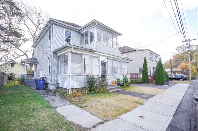 Foto del edificio - 57 Worthen St