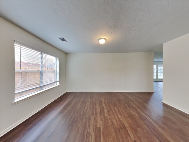 Foto del edificio - 622 Oak Hill Dr