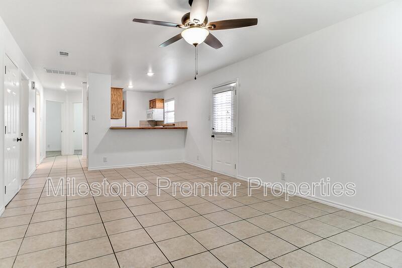 Primary Photo - 1018 W Coffin St
