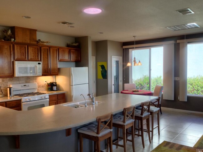Foto del edificio - 702 Riverwood Ln