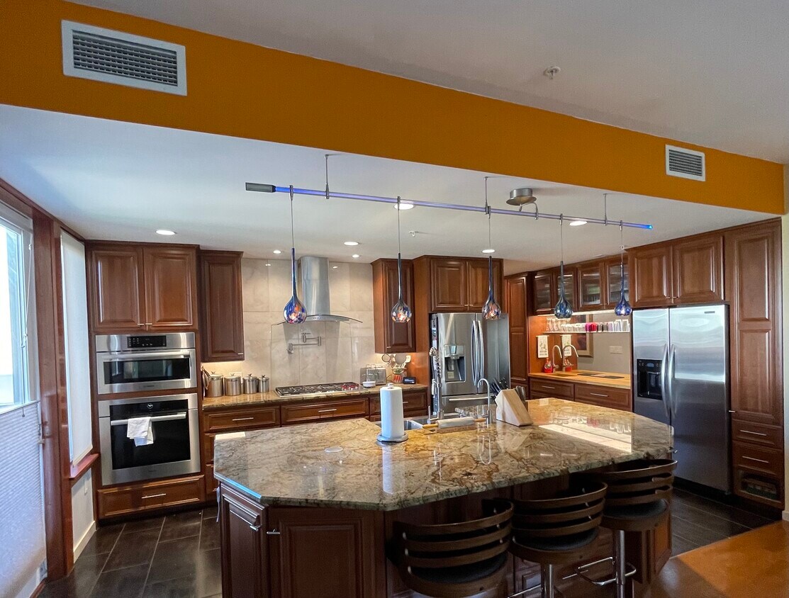 Kitchen - 3701 Arapahoe Ave