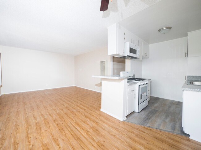 Foto del interior - 1166 S. Crenshaw Blvd