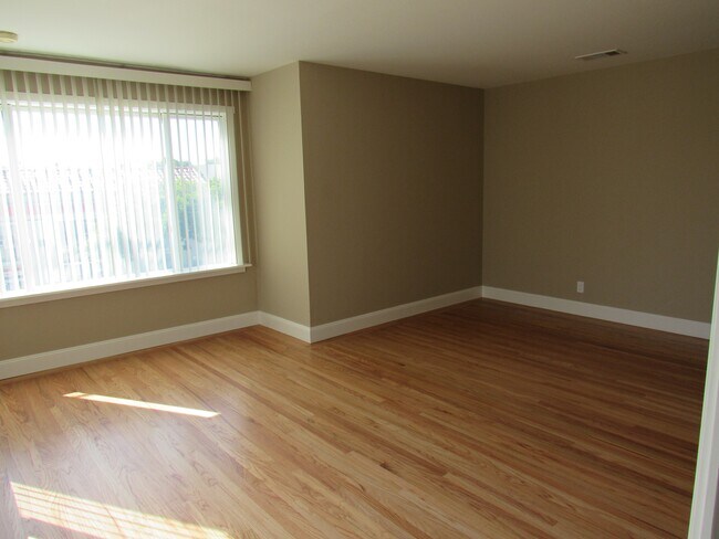 Living Room - 695 38th Ave