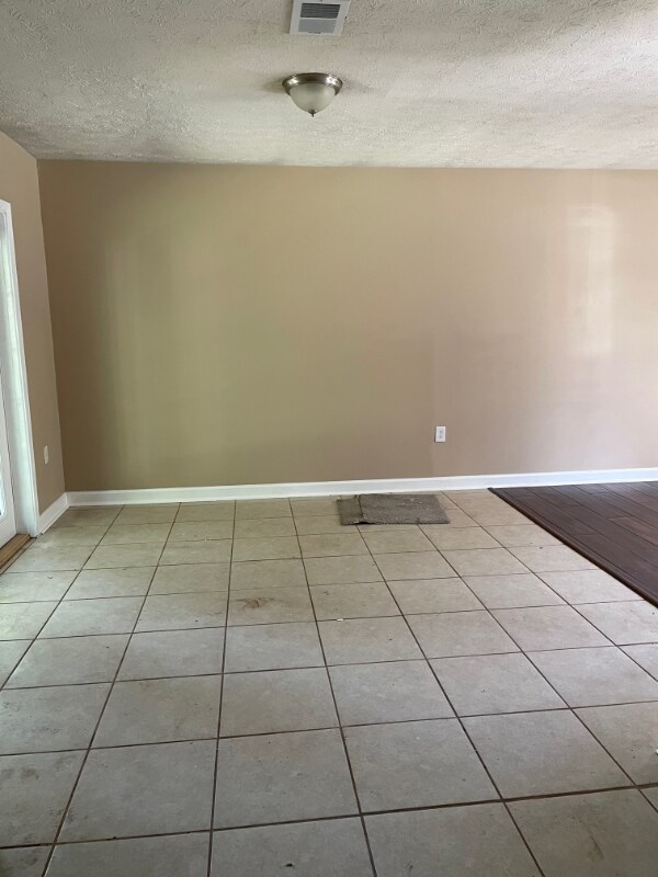 Foto del edificio - 3709 Ripple Creek Dr
