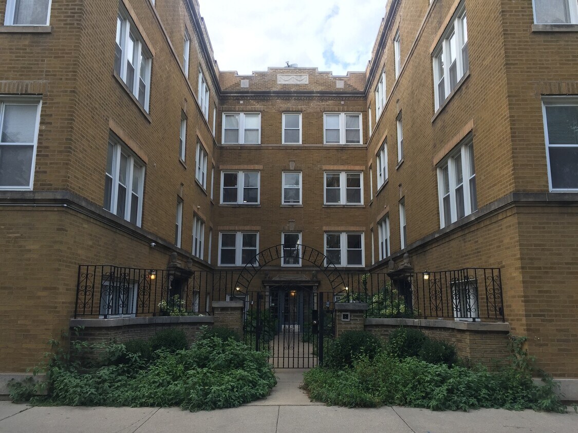 Foto principal - 1436 W Roscoe St