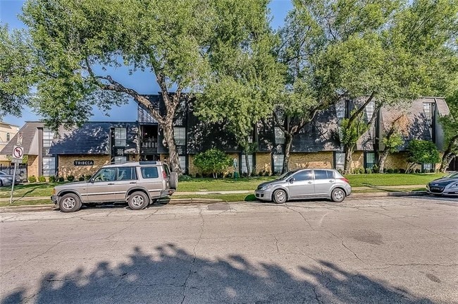 Building Photo - 2805 Reagan St