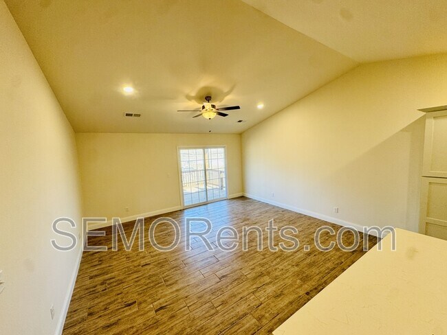 Foto del edificio - 3814 McKendree Xing