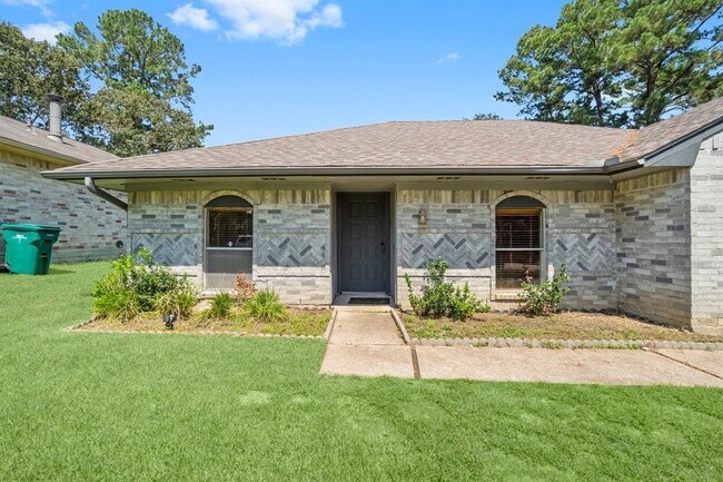 Building Photo - 313 Oxford Dr