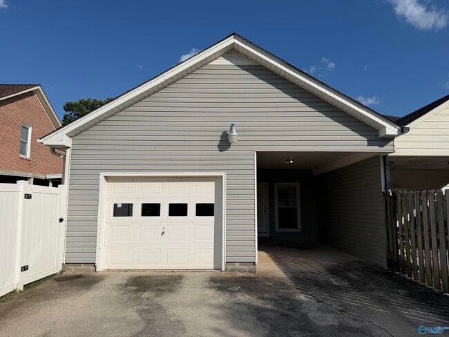 Building Photo - 2410 Brookline Ct S W