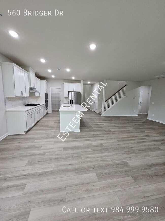 Foto del edificio - 560 Bridger Dr