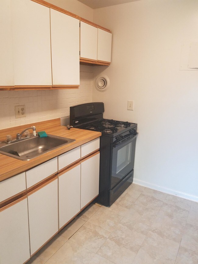 Building Photo - 3837 SAINT BARNABAS Rd
