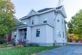 Building Photo - 156 Sterling St