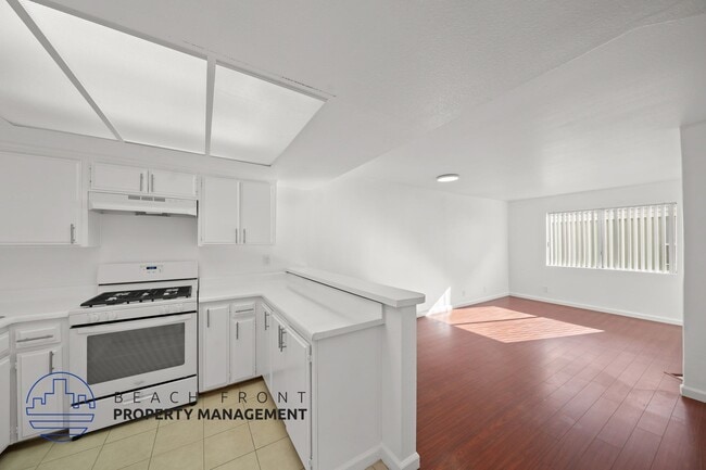 Building Photo - 937 10th Street