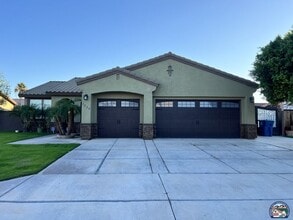 Building Photo - 1220 Mc Millin St